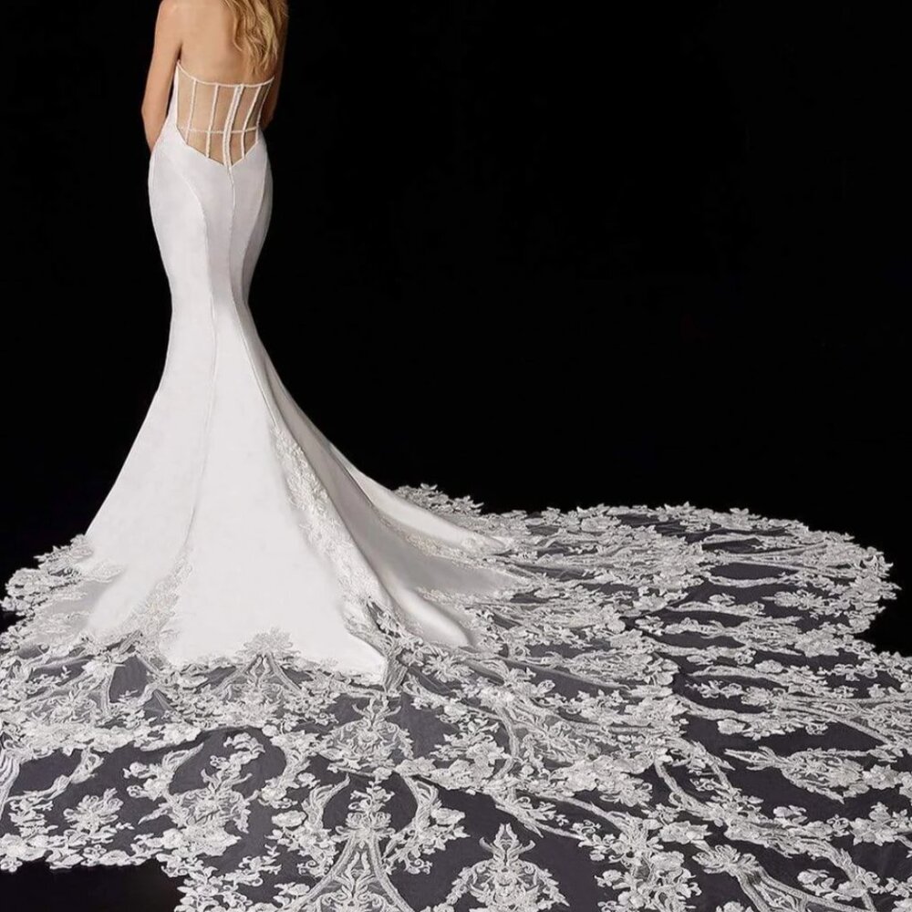 Designer Strapless Satin Mermaid Wedding Dress w/ Lace Train – Size 6 – Worn Onc - Picture 5 of 6